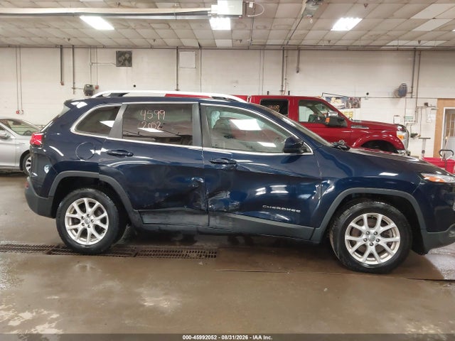 Продаж на аукціоні авто 2016 Jeep Cherokee Latitude, vin: 1C4PJLCB2GW312502, номер лоту: 45992052