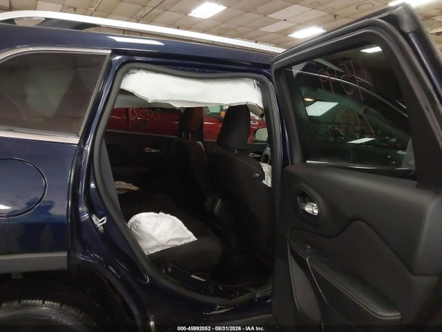 Продаж на аукціоні авто 2016 Jeep Cherokee Latitude, vin: 1C4PJLCB2GW312502, номер лоту: 45992052