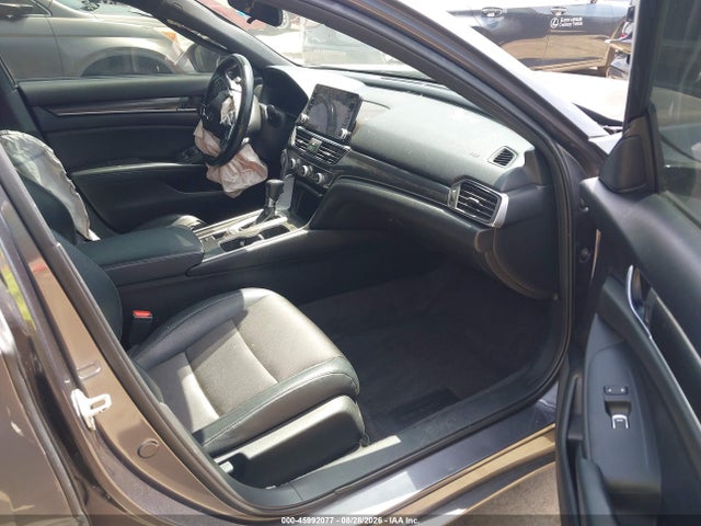 Продажа на аукционе авто 2018 Honda Accord Sport, vin: 1HGCV1F37JA004761, номер лота: 45992077