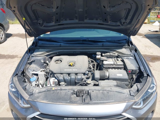 Продажа на аукционе авто 2018 Hyundai Elantra Se, vin: 5NPD74LF1JH402442, номер лота: 45992079