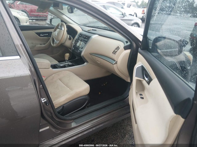 2015 Nissan Altima 2.5 Sv მანქანა იყიდება აუქციონზე, vin: 1N4AL3AP2FC159317, აუქციონის ნომერი: 45992086