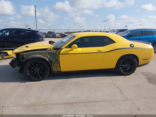 45992097 :رقم المزاد ، 2C3CDZAG0JH333334 vin ، 2018 Dodge Challenger Sxt مزاد بيع