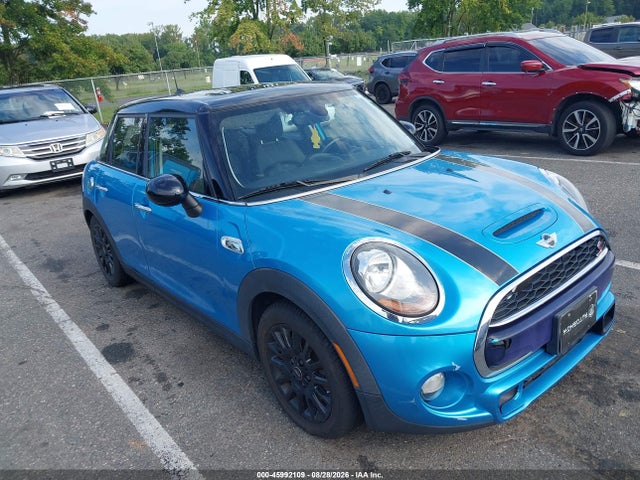 Aukcja sprzedaży 2015 Mini Hardtop Cooper S, vin: WMWXU3C56F2B58318, numer aukcji: 45992109