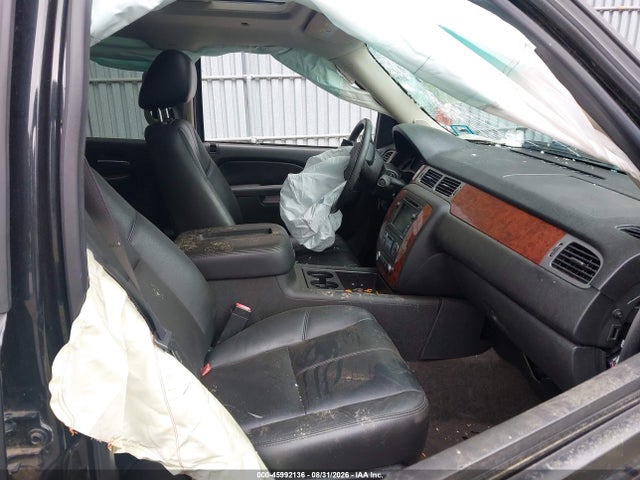 45992136 :رقم المزاد ، 1GNSKJE32BR294907 vin ، 2011 Chevrolet Suburban 1500 Lt1 مزاد بيع