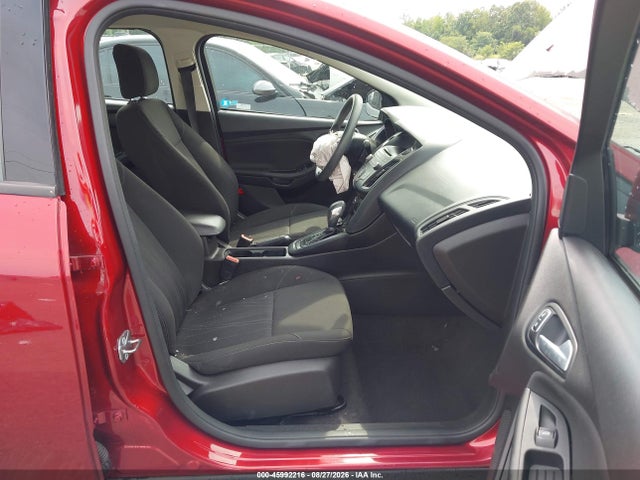 45992216 :رقم المزاد ، 1FADP3F29HL275289 vin ، 2017 Ford Focus Se مزاد بيع