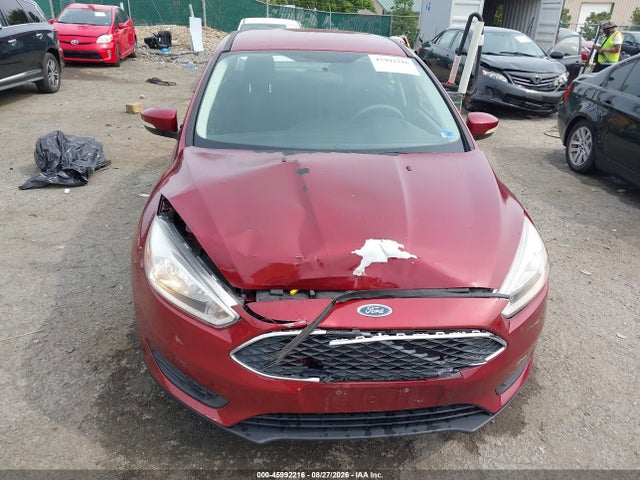 45992216 :رقم المزاد ، 1FADP3F29HL275289 vin ، 2017 Ford Focus Se مزاد بيع