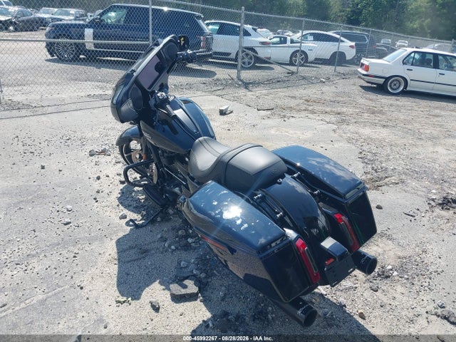 Harley-Davidson FLHX 2025 1HD1KB718SB609657 Image 3