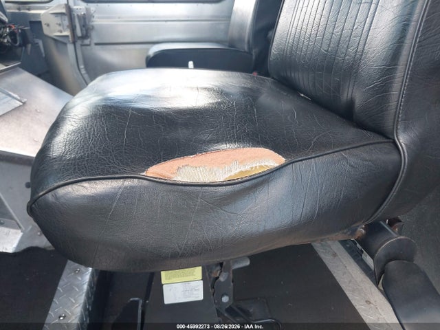 45992273 :رقم المزاد ، 1FC3E3K61JDC35017 vin ، 2018 Ford E-350 Stripped مزاد بيع