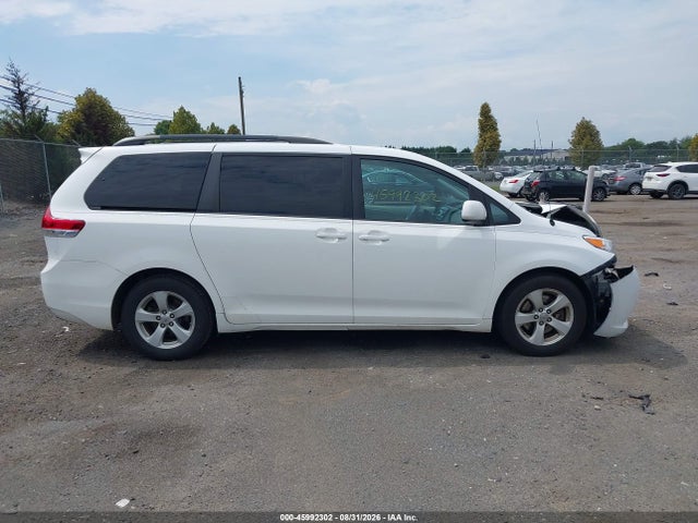Aukcja sprzedaży 2011 Toyota Sienna Le V6, vin: 5TDKK3DC5BS142417, numer aukcji: 45992302