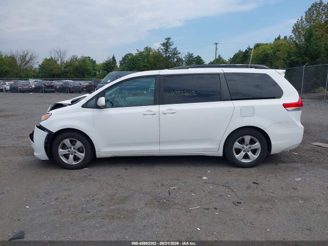 Aukcja sprzedaży 2011 Toyota Sienna Le V6, vin: 5TDKK3DC5BS142417, numer aukcji: 45992302
