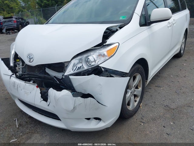 Aukcja sprzedaży 2011 Toyota Sienna Le V6, vin: 5TDKK3DC5BS142417, numer aukcji: 45992302