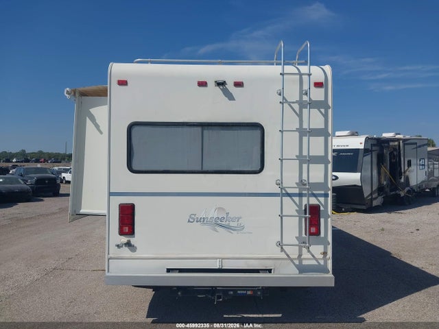 2003 Ford E-450 Cutaway Standard მანქანა იყიდება აუქციონზე, vin: 1FDXE45S63HB25877, აუქციონის ნომერი: 45992335