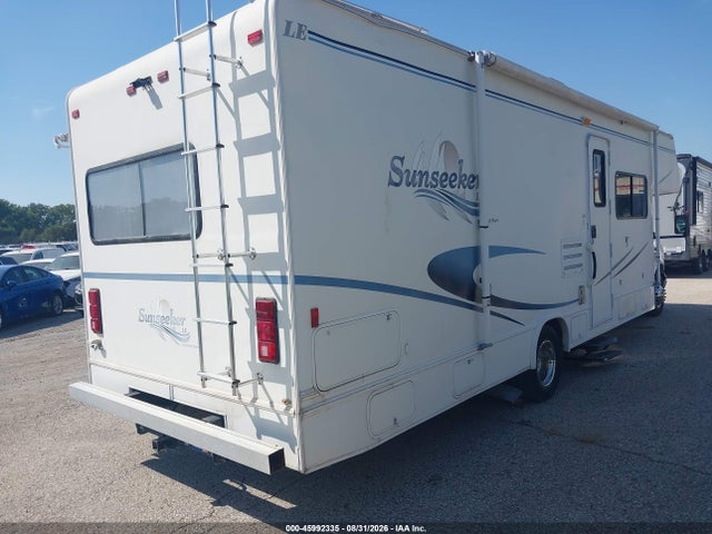 2003 Ford E-450 Cutaway Standard მანქანა იყიდება აუქციონზე, vin: 1FDXE45S63HB25877, აუქციონის ნომერი: 45992335