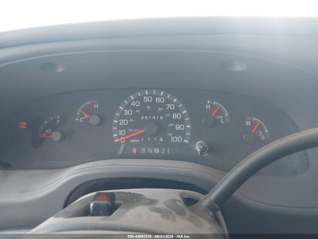 2003 Ford E-450 Cutaway Standard მანქანა იყიდება აუქციონზე, vin: 1FDXE45S63HB25877, აუქციონის ნომერი: 45992335