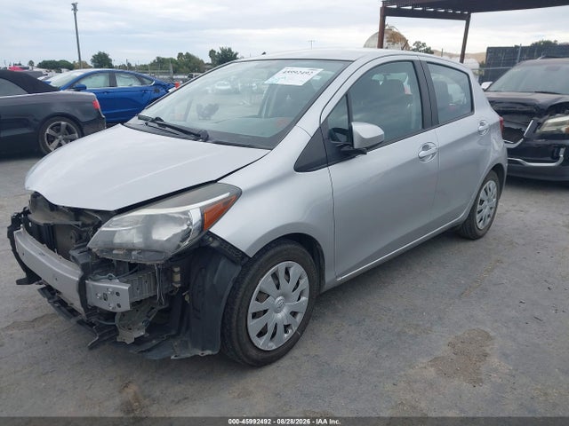 Toyota YARIS L 2015 VNKKTUD32FA042465 Image 2