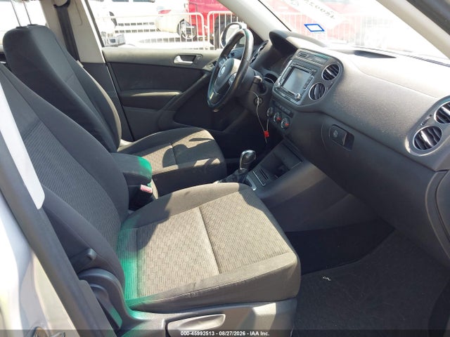 Продаж на аукціоні авто 2015 Volkswagen Tiguan S, vin: WVGAV7AX7FW562568, номер лоту: 45992513