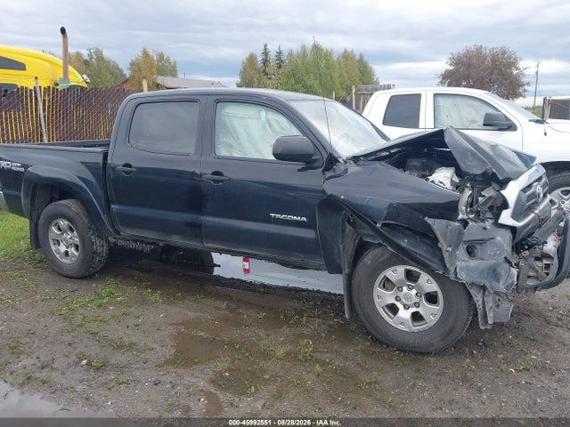 3TMLU4EN3FM198656 Toyota Tacoma Base V6