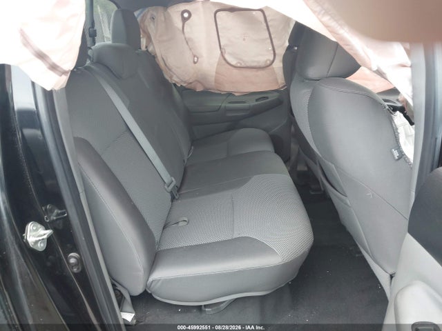 3TMLU4EN3FM198656 Toyota Tacoma Base V6