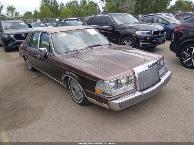 45992555 :رقم المزاد ، 1LNBM98F4HY632583 vin ، 1987 Lincoln Continental Givenchy مزاد بيع