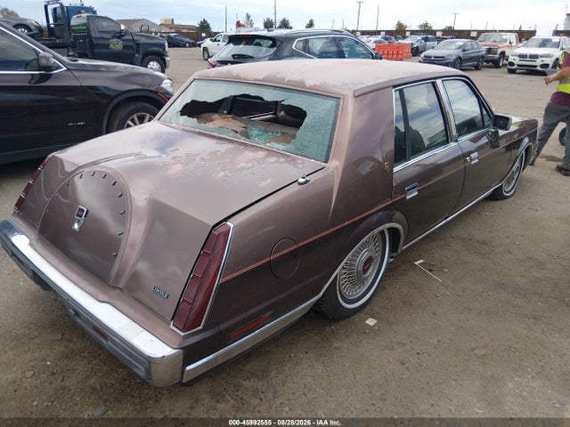 45992555 :رقم المزاد ، 1LNBM98F4HY632583 vin ، 1987 Lincoln Continental Givenchy مزاد بيع