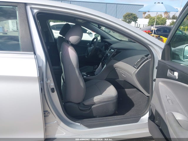 Продажа на аукционе авто 2012 Hyundai Sonata Gls, vin: 5NPEB4AC8CH416143, номер лота: 45992562