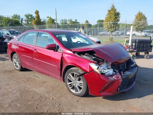 45992581 :رقم المزاد ، 4T1BF1FK0FU924893 vin ، 2015 Toyota Camry Se مزاد بيع