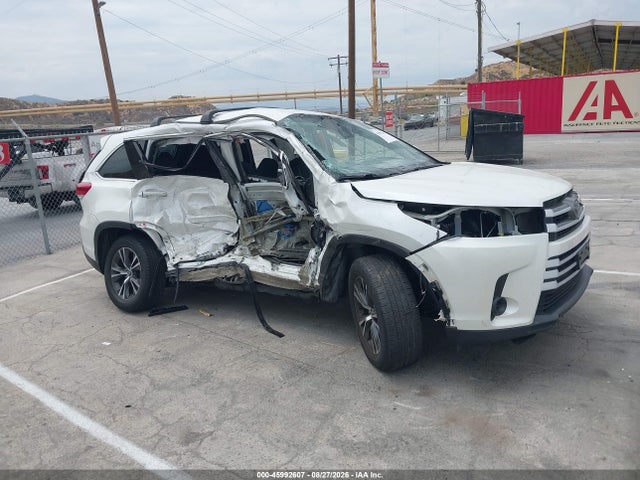Toyota Highlander Le 2019 5TDZZRFH9KS290527 Image 14