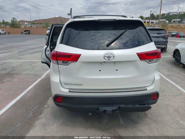 Toyota Highlander Le 2019 5TDZZRFH9KS290527 Image 17