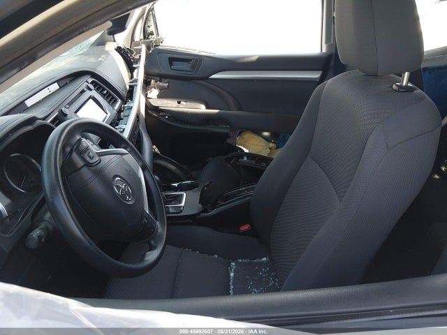 Toyota Highlander Le 2019 5TDZZRFH9KS290527 Image 5