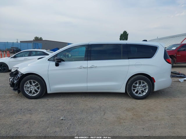 2C4RC1BG3TR204557 Chrysler Pacifica Select