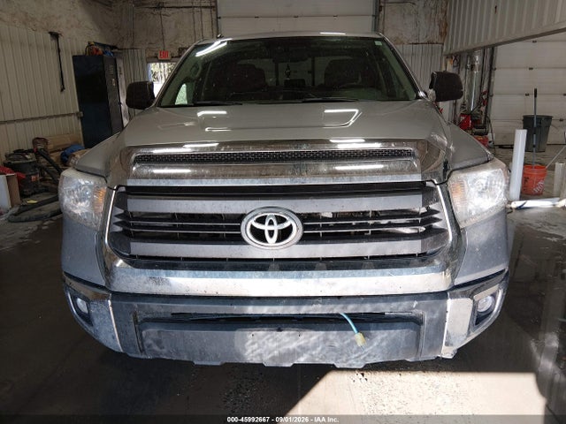 Продаж на аукціоні авто 2015 Toyota Tundra Sr5 5.7l V8, vin: 5TFCY5F15FX018528, номер лоту: 45992667