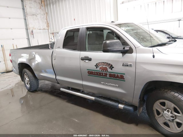 Продаж на аукціоні авто 2015 Toyota Tundra Sr5 5.7l V8, vin: 5TFCY5F15FX018528, номер лоту: 45992667