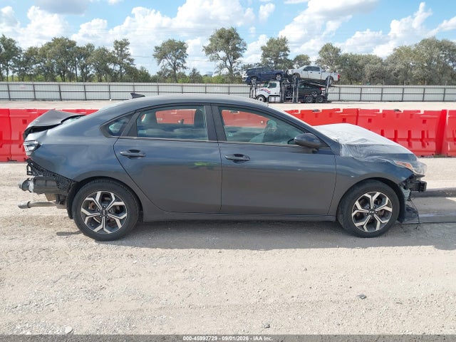 2019 Kia Forte Lxs მანქანა იყიდება აუქციონზე, vin: 3KPF24AD1KE035718, აუქციონის ნომერი: 45992729