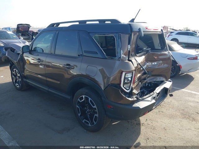 Ford Bronco Sport Outer Banks 2022 3FMCR9C66NRD41770 Image 3