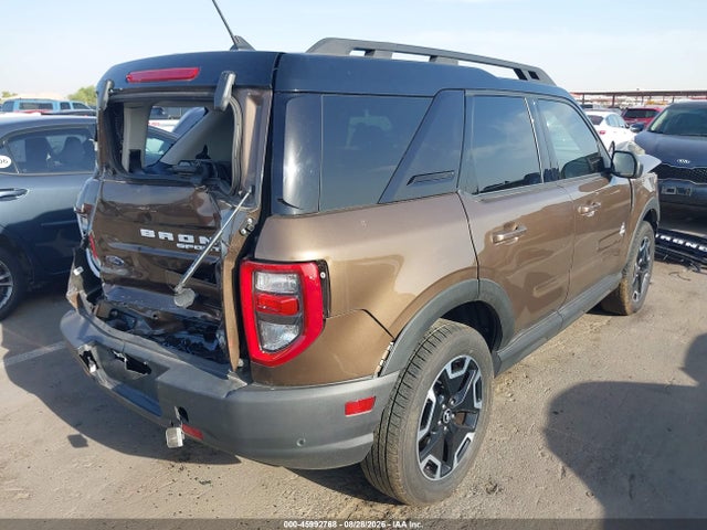 Ford Bronco Sport Outer Banks 2022 3FMCR9C66NRD41770 Image 4