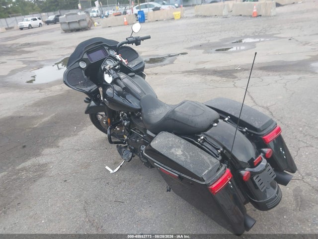 Harley-Davidson FLTRXS 2022 1HD1KTP13NB610189 Image 3