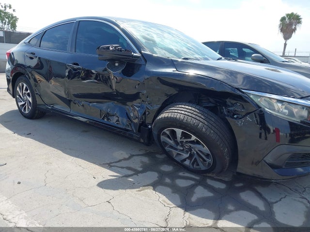 Продажа на аукционе авто 2017 Honda Civic Ex, vin: 19XFC2F78HE201374, номер лота: 45992781