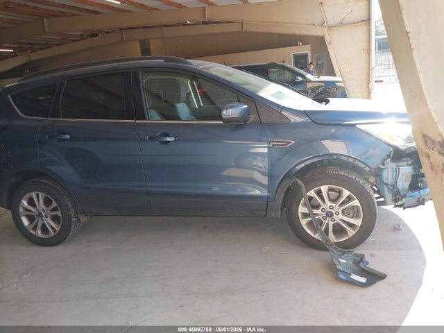 45992788 :رقم المزاد ، 1FMCU9GD0JUB35757 vin ، 2018 Ford Escape Se مزاد بيع