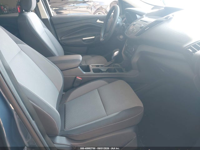45992788 :رقم المزاد ، 1FMCU9GD0JUB35757 vin ، 2018 Ford Escape Se مزاد بيع