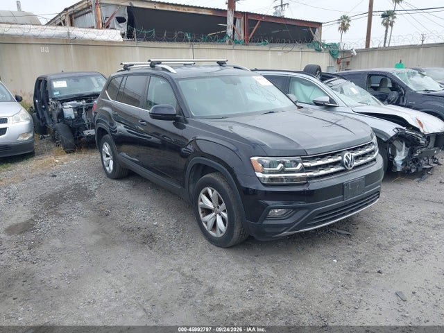 2018 1V2KR2CA4JC577790 main image