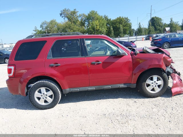2011 Ford Escape Xlt მანქანა იყიდება აუქციონზე, vin: 1FMCU0DG4BKA07349, აუქციონის ნომერი: 45992807