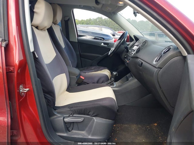45992868 :رقم المزاد ، WVGAV3AX1EW110221 vin ، 2014 Volkswagen Tiguan S مزاد بيع