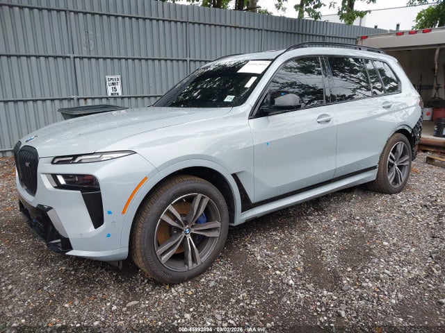BMW X7 M60i 2024 5UX33EM05R9U70883 Image 2