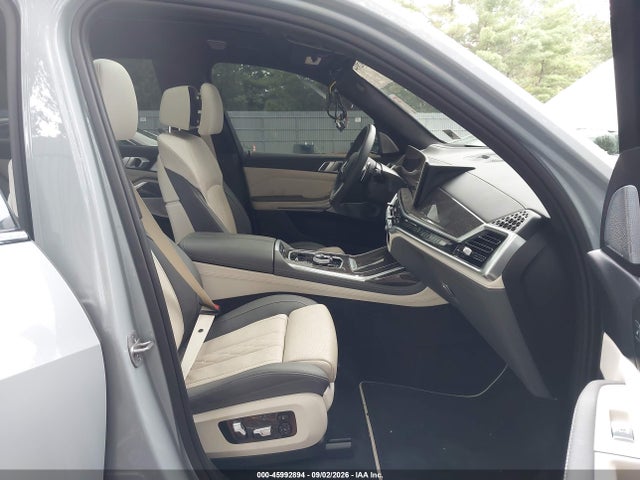 BMW X7 M60i 2024 5UX33EM05R9U70883 Image 5