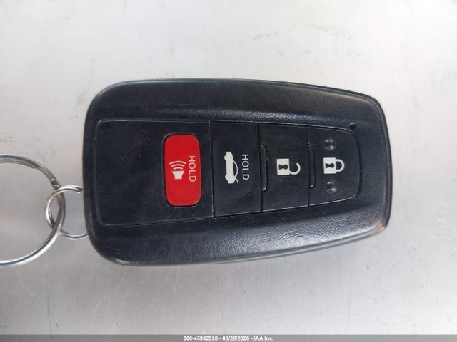Toyota Prius Three Touring 2016 JTDKARFU5G3524922 Image 11