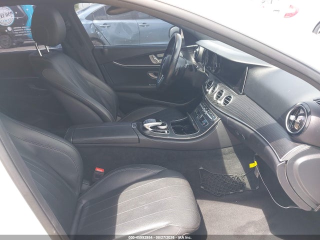 45992954 :رقم المزاد ، WDDZF4JB7KA526366 vin ، 2019 Mercedes-benz E 300 مزاد بيع