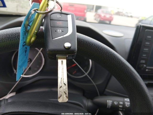 Toyota RAV4 LE 2021 JTMH1RFV2MD069875 Image 11