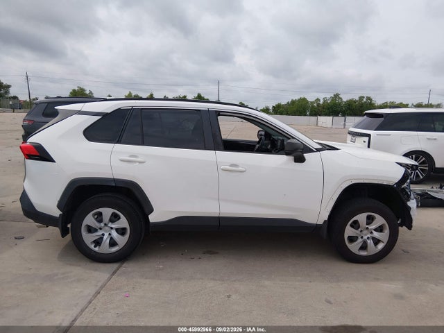 Toyota RAV4 LE 2021 JTMH1RFV2MD069875 Image 13