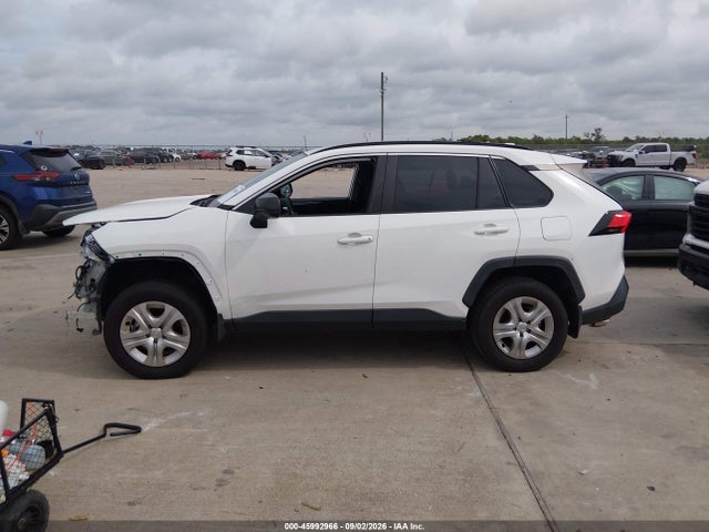 Toyota RAV4 LE 2021 JTMH1RFV2MD069875 Image 14