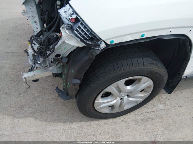 Toyota RAV4 LE 2021 JTMH1RFV2MD069875 Image 17